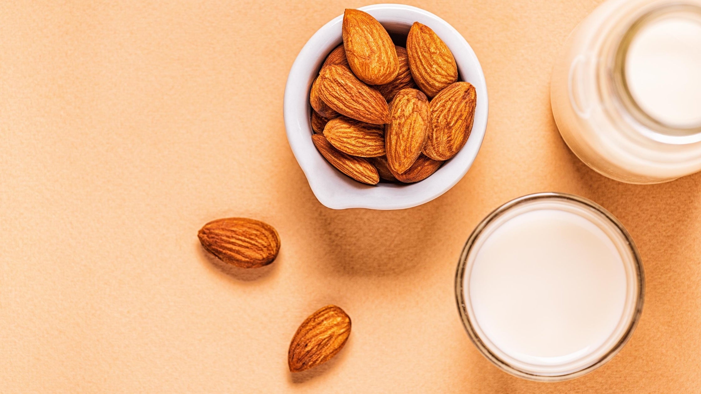 Leche de almendras casera (Homemade Almond milk)